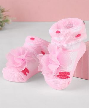 Cute Walk by Babyhug Ankle Length Socks Shoes With Floral Applique & Hearts Design - Pink