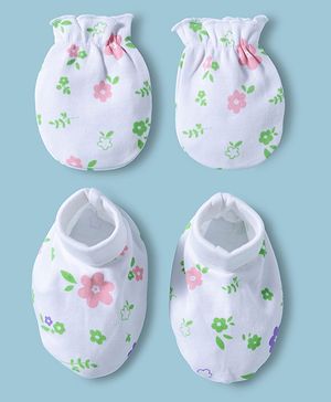 Babyhug 100% Cotton Interlock Knit Mittens & Booties With Floral Print - Multicolor
