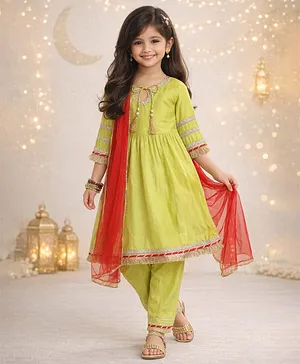 The Magic Wand Woven Three Fourth
                              Sleeves Lace Embellished Anarkali Kurti
                              And Pant Set With Dupatta - Green