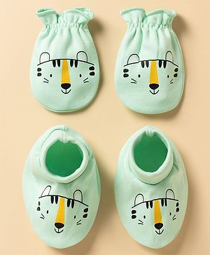 Babyhug 100% Cotton Knit Animal Printed Mittens & Booties Set - Light Green