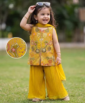 Babyhug Cotton Woven Sleeveless
                              Embroidered Top & Palazo Set With
                              Dupatta & Sequin Detailing - Mustard