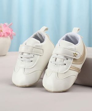 Cute Walk by Babyhug Velcro Closure Solid Booties - Golden