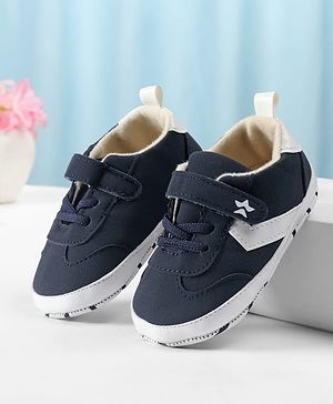 Cute Walk by Babyhug Velcro Closure Solid Booties - Navy Blue