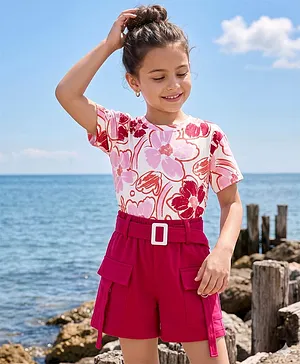 OLLINGTON ST. Set Of Cotton Knit
                              Floral Printed Half Sleeve Top &
                              Shorts Set With Belt - Multicolour &
                              Pink