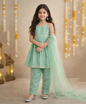 The Magic Wand Woven Sleeveless Lace
                              Embellished Kurti & Pant Set With
                              Dupatta - Green