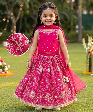 Babyhug Chanderi Woven Sleeveless
                              Choli Lehenga Set & Dupatta With
                              Sequin Detailing - Fuschia
