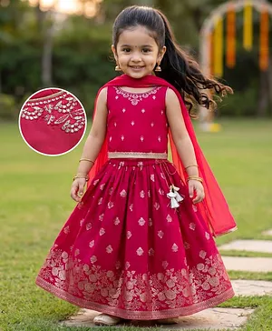 Babyhug Brocade Woven Sleeveless
                              Choli Lehenga Set with Floral Embroidery
                              & Dupatta - Red