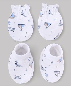 Babyhug 100% Cotton Knit Nautical Theme Printed Mittens & Booties Set - White