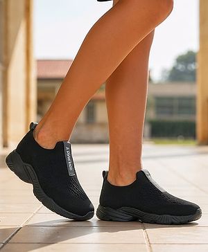Pine Kids Slip On Sneaker Shoes - Black