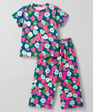 Olio Kids Sinker Knit Half Sleeves
                              Floral Printed Co-Ords Top & Pant Set
                              - Green