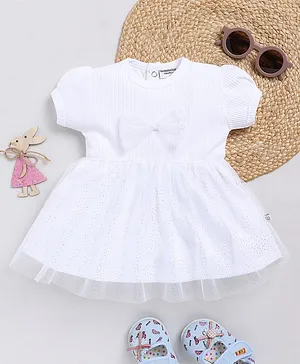 Wonderchild Half Puffed Sleeves Bow
                              Applique Detailed & Glitter
                              Embellished Ribbed Dress - White