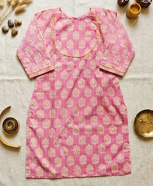 LITTLE INDIAN Cotton Woven Three
                              Fourth Sleeves Floral Motifs Printed Kurti
                              - Pink