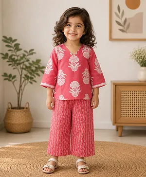 The Magic Wand Cotton Woven Three
                              Fourth Sleeves Floral Motifs Printed Top
                              & Pants Set - Coral