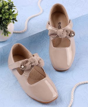 Cute Walk by Babyhug Velcro Closure Ballerina With Bow Applique - Beige