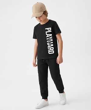 Pine Kids Cotton Knit Half Sleeves T-Shirt & Joggers Set With Text Print - Black