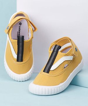 Cute Walk by Babyhug Velcro Closure Solid Casual Shoes - Yellow