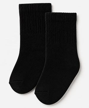 Cute Walk By Babyhug Cotton Terry Knit Ankle Length Solid Socks With Anti-Bacterial - Black