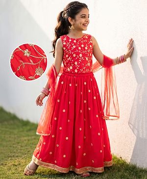 Pine Kids Woven Sleeveless Choli & Lehenga Set With Sequinned Embroidery & Dupatta - Red