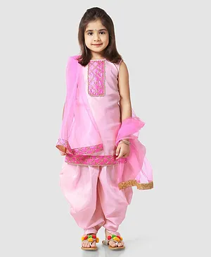 Saka Designs Sleeveless Kurta With Dhoti Style Salwar Sequin Work - Light Pink
