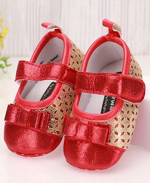 Cute Walk by Babyhug Cut Work Booties - Red