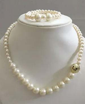 Tiny Closet Beaded Necklace & Bracelet Set - White