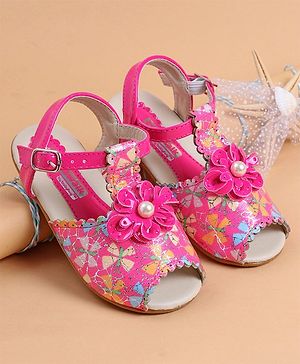 Cute Walk by Babyhug Buckle Closure Peep Toe Sandal - Dark Pink