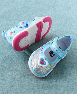 maria sharapova tennis shoes