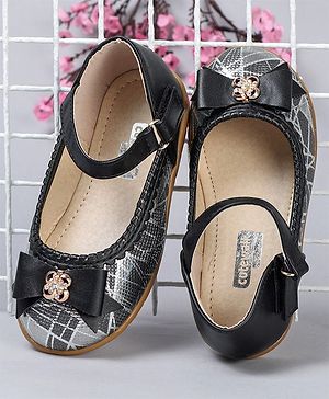 Cute Walk by Babyhug Bellies With Bow Motif - Black