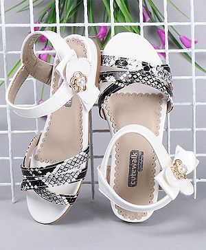 Cute Walk by Babyhug Peeptoes Beads & Flowers Embellishments - Off White