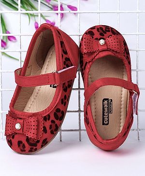 Cute Walk by Babyhug Bow Motif Animal Print Bellies - Red