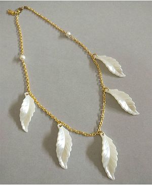 Tiny Closet Leaf Design Gold Chain Necklace - White