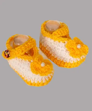 Knits & Knots  crochetFlower Decorated  Booties - Yellow & White