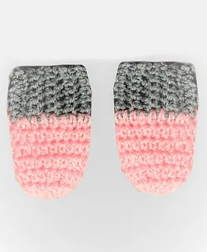 Knits & Knots Dual Shaded Crochet Mittens - Pink & Grey