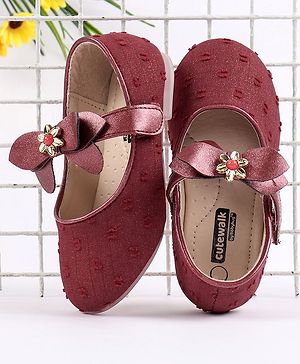 Cute Walk by Babyhug Bellies Bow Appliques - Maroon