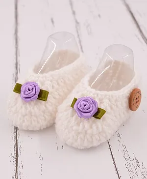 Love Crochet Purple Flower Detailed Crochet Booties - White