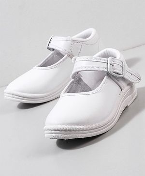 Cute Walk by Babyhug School Shoes - White