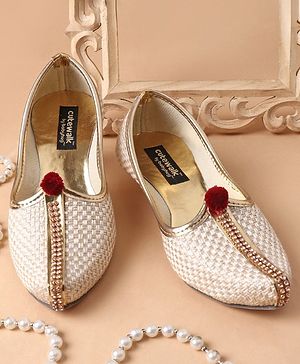 no laces soccer cleats