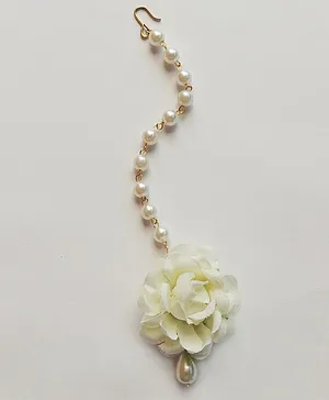 Lime By Manika Pearl Flower Decorated Maang Teeka - Off White