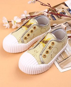 Cute Walk by Babyhug Casual Shoes Butterfly Embellishment - Brown - EU 23 Brown