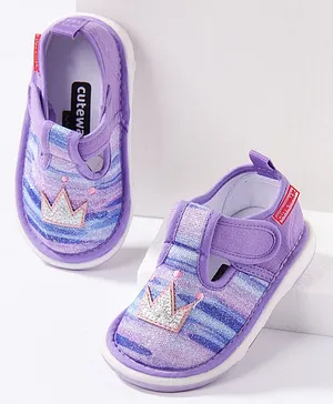 Cute Walk by Babyhug Casual Shoes Crown Patch- Purple