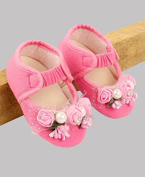 Daizy Flower Design Booties - Baby Pink
