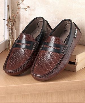 Pine Kids Round Toe Party Wear Textured Loafers with Cushioned Footbed - Brown