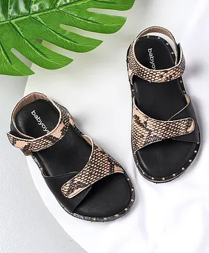firstcry baby sandals