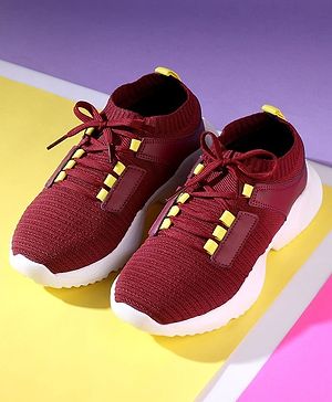Pine Kids Sports Shoes - Maroon