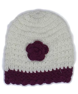 USHA ENTERPRISES Flower Detailing Cap - Off White