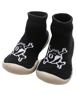 U-grow Anti-Skid Soft Socks Shoes Pirate Design  - Black