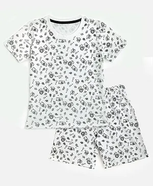 KIDSCRAFT Half Sleeves All Over Animals Printed Tee With Shorts - White