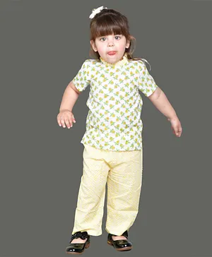 Olesia Short Sleeves Frilled Neck Floral Print Top With Chevron Pajama - Yellow