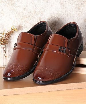 Pine Kids Round Toe Solid Formal Shoes - Tan Brown