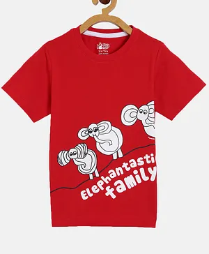 The Talking Canvas Half Sleeves Family Print T-Shirt - Red